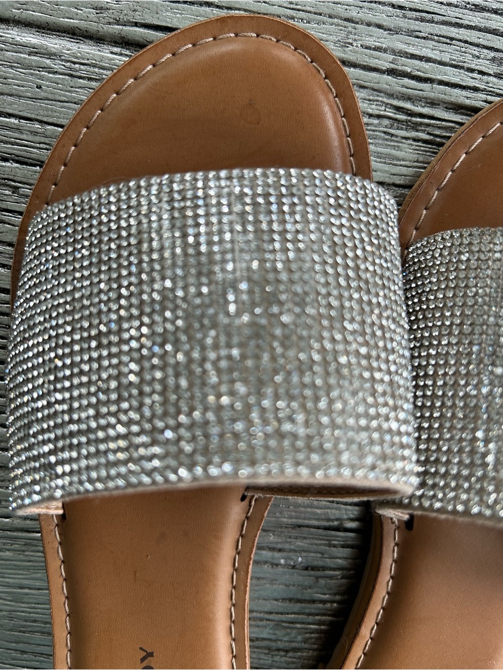 Rock & Candy Silver Sparkle Slide Sandals with Tan Footbed like new - Picture 3 of 6